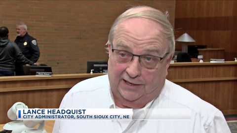 Restaurant Agrees To Change Paint Color Of Their Building