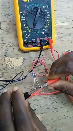 #testing electrolytic capacitor with a multimeter.