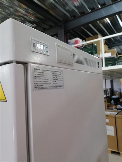 TEMPERATURE AND HUMIDITY INCUBATOR/ STABILITY OVEN USES: A constant temperature and humidity incubator (or stability oven) keeps a stable environment with controlled temperature and humidity. It’s used to test how products react to different conditions over time, like in labs for testing chemicals, pharmaceuticals, or food. BRAND: BIOBASE MODEL: BJPX-HT250BII SPECIFICATIONS: 1. CFC-free refrigeration design, green and environmental protection. 2. With power-off parameter memory function 3. The a