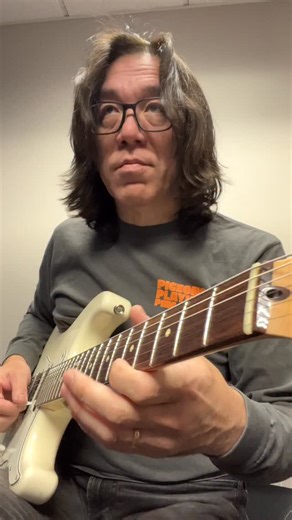 It’s very difficult to teach picking volume / picking dynamics. I use @pickboy1967 1.00mm celluloid pick. This lesson I also use @onecontrol.jp Beth Reverb. This guitar is @stewmac_guitar guitar kit & their pickups with @wilkinsondirect bridge! Fun guitar!! #dynamics #picking #pickingvolume #tomofujita #guitarwisdom #pickingdynamics #guitarpick #pickboy #pickboypicks #guitarpick #guitarpicks | Tomo Fujita (Official Fan Page)