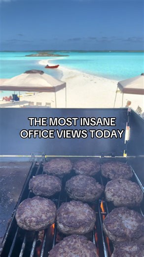 Want to know more about how to Become A Yacht Chef? Link in bio.