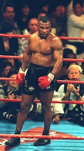 When Mike Tyson faced Marvis Frazier in 1986, the difference in pressure, speed, and power was immediate. Tyson came out with relentless forward movement, slipping inside, cutting angles, and unloading compact combinations with terrifying force. Frazier was tough — but Tyson gave him no time to breathe. A storm of punches ended the fight in under a round, marking one of the most dominant performances of Tyson’s early career. This fight showed exactly why young Tyson terrified the heavyweight div