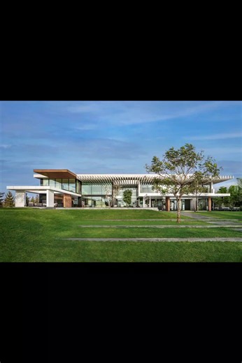 Lagoon Villa waterfront luxury property — investment & design overview