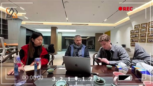 We have been reliably supplying several Russian companies for five years, and our product quality and delivery times are highly regarded.Our entire product line uses Siemens/Fanuc systems and supports Russian language interfaces and technical training.Chinese CNC lathes: the trusted choice for Russia!High precision · High efficiency · High cost-effectivenessFrom Chinese factory to Russian workshop: seamless, one-stop delivery!