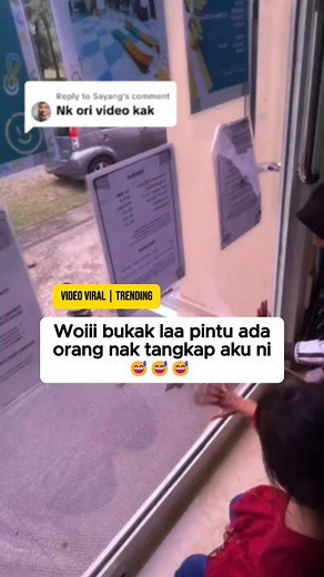 165K views · 2.3K reactions | Woiii bukak laa pintu ada orang nak tangkap aku ni  | Johan Media | Facebook