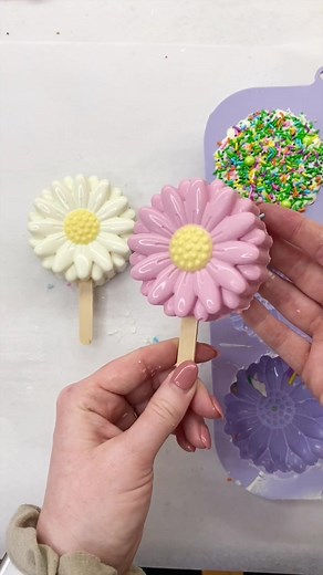 Creative Flower Cakesicles Designs for Spring