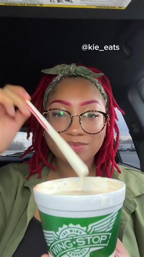 Wingstop Mukbang: Enjoying Delicious Wings and Ranch with Kie Eats