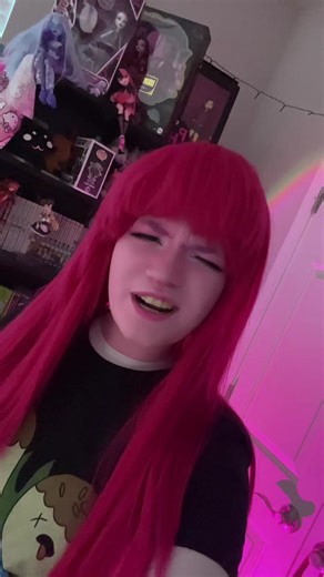 pb @ finn for like half of adventure time LMAO #adventuretime #adventuretimecosplay #cosplay #princessbubblegum #princessbubblegumcosplay