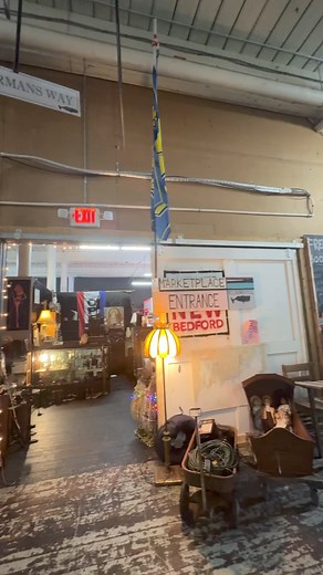 We visited the only flea market in New Bedford! Come visit them on the second floor of the The Kilburn Mill open weekends! Never know what you may find!🙌🏼 | New Bedford Guide