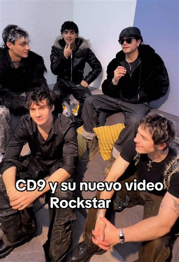 ¡Qué buena manera de iniciar el 2026! Con @CD9 y esta dinámica con lxs #coders 🥰 #CD9