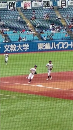 二松学舎大学附属高等学校 岡野太陽内野手 エンドラン成功の内野安打
