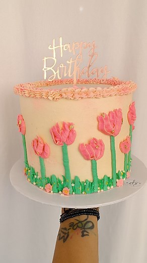 2.4K views · 9.2K reactions | Mi misma también se relaja así 﫠 #comedy #pastry #reposteria #domingo #pastelespuntofijo #tortasenpuntofijo #pasteles #comedy #cakes #tortas #decorandopasteles #recetas #merengueitaliano #pastry #repostera #blogrepostero #styleblogger | Dulce & Salado | Facebook