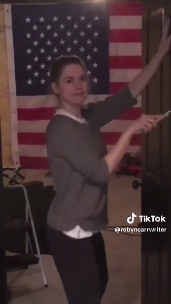 Robyn Carr (@robyncarrwriter)’s videos with original sound - Robyn Carr