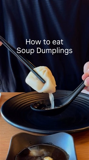 How to eat soup dumplings like a pro #soupdumplings #xiaolongbao #xlb #houstoneats