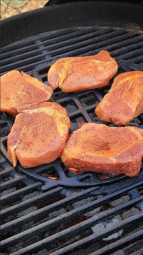 Grilled Pork Chops make a quick and easy dinner! #porkchops #grilling #easydinner #grilledporkchops