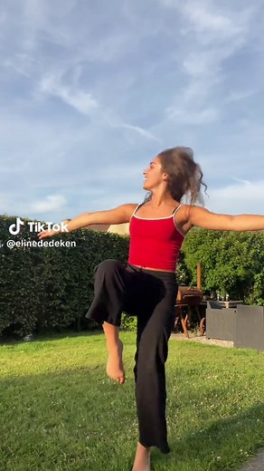 Dallas Cowboys Cheerleaders Kickline Routine