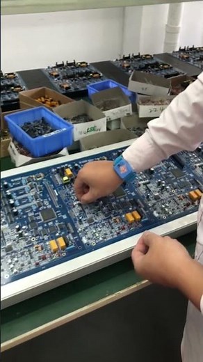 PCB Assembly Factory Manual insertion- How To Assemble A PCB