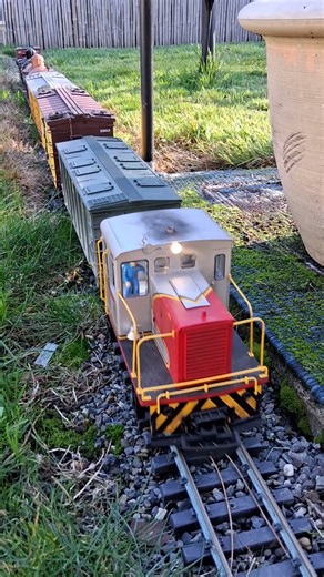Max speed 20 mph #trains #modelrailroad #modeltrains