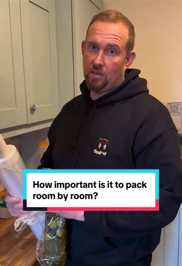 How important is it to pack room by room? 💭 Very important. It's not just about labelling the box correctly, you want to be able to unload everything efficiently and quickly when you get to your new place and it's so much easier to do that room by room. Need help with your upcoming pack and move? Send us a DM to start a conversation #packingtips #packingtime #movinghacks #manchester