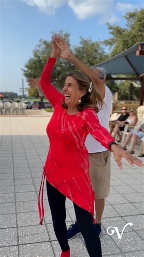 ✨ Take a spin around the Square! As the sun sets, #LakeSumterLanding rocks with #LiveMusic, shopping, dining and, of course, dancing. 🎶 Catch these bands this week from 5-9PM: Tonight - Southbound Tues - 3 for the Road 1 Wed - Low Tide Thurs - Hayfire Fri - The Paradise Band Sat - Radlin’ Rootz Sun - Beautiful Bobby Blackmon #TheVillages #ActiveLifestyle #RetirementDreams #TVENT | The Villages, Florida's Friendliest Hometown