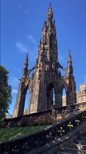 Edinburgh, Scotland | The Most Magical City in Europe