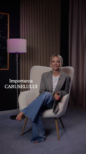 Cristina Mihalachi | Comunicare Digitală on Instagram: "⏰Vrei VIZIBILITATE? Caruselele sunt SOLUȚIA! Caruselele nu sunt doar frumoase — sunt strategice. Un carusel bine făcut îl ține pe om cu degetul pe ecran, slide după slide. Asta înseamnă timp mai mare în postare, semnal pozitiv pentru algoritm și mult mai mult reach organic. ✅Dacă vrei impact real, începe să spui povești în carusele."