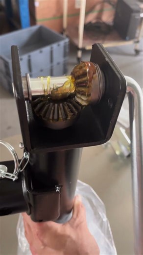 Trailer Jack #camper #caravan #exportbusiness #trailerjack #trailerparts #traileraccessories #tools