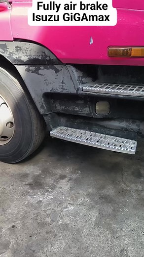 Brake servicing,, brake chamber and air relay valve.. #brake #fbmonetizationadsonreels #fbreelsmonetization #fbreels #fypシ゚viral #pinoymechanic #fyp #trucking #truck #mechanic #StarsEverywhere | Ruben Malapote