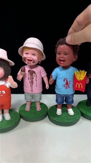 Crafting Joy ：Handmade Clay Bobbleheads in Action!