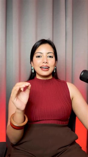 Aashi Verma | Image Coach & Personal Stylist on Instagram: "Outfit & Jewellery Colour Combinations 💍👗 1. With a Royal Blue Saree- wear Silver, Rose Gold or pearl white jewellery 2. With an Emerald green outfit- wear Ruby red, Antique gold or Coral pink jewellery 3. With a Rani Pink outfit- wear powder blue, rose Gold or pearl white jewellery 4. With a Maroon Outfit- wear Champagne Gold, emerald green or light pink jewellery 5. With a Mustard outfit- wear Turquoise, Ruby red, Grey ya fir Deep B