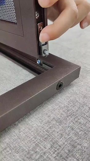 Easy Disassembly Hinge for Convenient Installation on Open Screen Windows