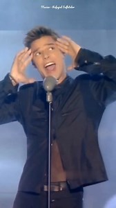 Ricky Martin - Livin' La Vida Loca | Muzica - Refugiul Sufletelor