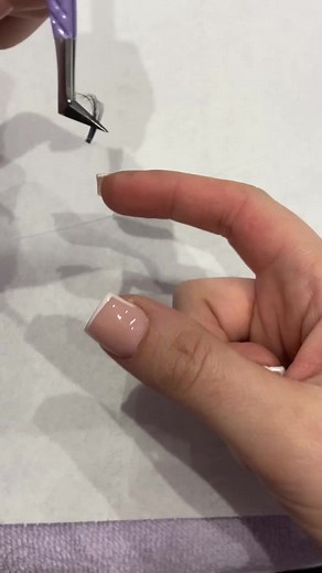 Have you tried this fanning technique 😍?! #pinchtechnique #lashartist #BOSSUpYourGame #CreatorRevolution #fyp #lashfans #lashtech #lashtipsandtricks
