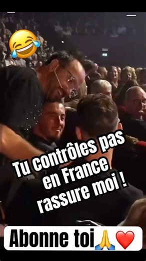 Jarry 😂 #mdr #spectacle #lol #drole #jarry #humour #comedyshorts #show #drole #top #sketch #comedie