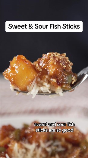 These are not your school cafeteria’s fish sticks 🙅🏻‍♀️ Check out this lunch-time favorite, leveled up with sweet and sour sauce, made delicious and nutritious thanks to our wild Alaskan pollock fish sticks 🙌 🍍 SWEET AND SOUR FISH STICKS Prep Time: 10 Minutes Cook Time: 25 Minutes Serves: 4 Servings Ingredients: 🍍 1 (15oz) Trident Seafoods The Ultimate Fish Stick® 🍍 1 cup bell pepper, large diced 🍍 ½ cup onion, large diced 🍍 ½ cup granulated sugar 🍍 ¼ cup packed brown sugar 🍍 ½ cup app