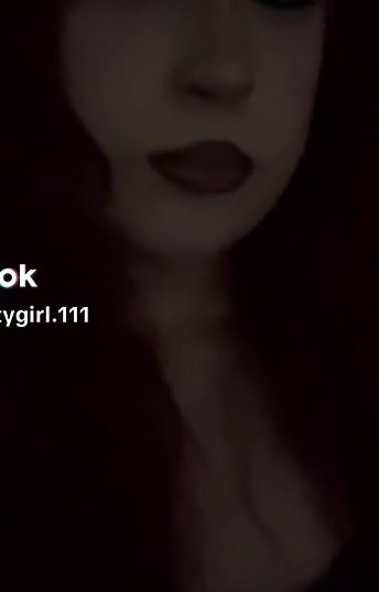 vmp1re𖣂︎ (@111.prettygirl.111)’s videos with original sound - nonchalant queen💌