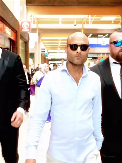 They're all so confused? 😭😂 #prank #funnyvideos #funnytiktok #funny #humor