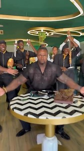 Big groove! 🕺🏾 | Entertainment Daily