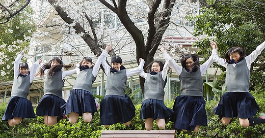 先生を感動させる！卒業式のサプライズ演出アイデア７選！ | Happy Birthday Project[ハピバ]