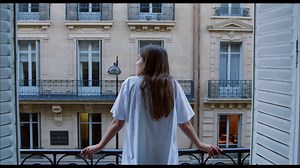 Zentropa Productions released the Danish trailer – mostly in English – for "The Model," a new film by Mads Matthiesen about obsession in the fashion world. First-time actress Maria Palm, who knows that world inside out from her own work as a model, plays Emma who develops a dangerous crush on a photographer, played by British actor Ed Skrein. Matthiesen made his big-screen debut with "Teddy Bear" (2012) which was awarded the Best Director prize at Sundance Film Festival. | Det Danske Filminstitu