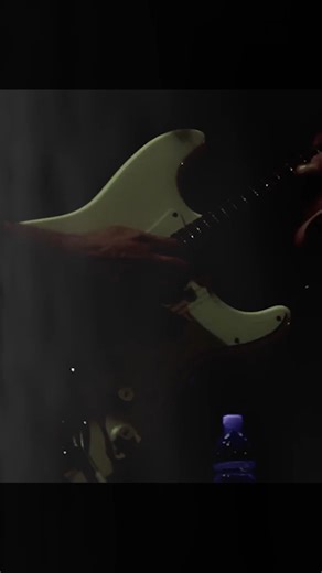 6.2K views · 333 reactions | Pink Floyd David Gilmour live at... #reelsfbシ #pinkfloydglobalfans #pinkfloyd #pinkfloydfans #guitar #live #davidgilmour #pinkfloydglobal #concert #pinkfloydfanpage | Pink Floyd Global Fans | Facebook