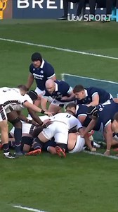 Tommy Freeman crashes over to cancel out Scotland’s early opener 💪 #sixnations | ITV Rugby