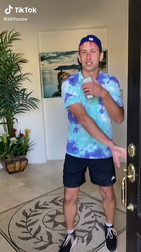 Baller House tour 😍😍 we’re filming a Q&A tonight so drop your questions 😭👇🏻 #BallerHouse #HouseTour #soccer #contenthouse