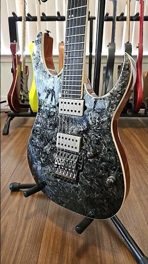 13 Second Guitar Review of the Ibanez RG5320 Prestige