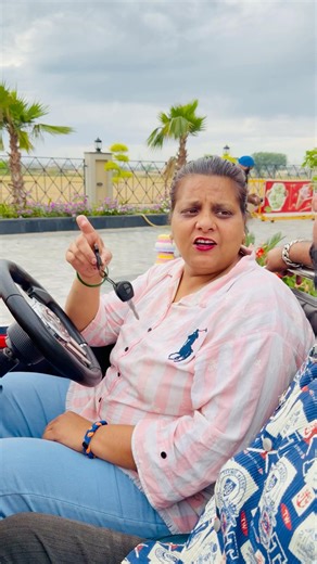 Harshu Ki Mummy Ne Harshu Ke Papa Se Puchkar Car 🚗 Chalayi😂😲|| Manav Tuteja shorts #manavactor