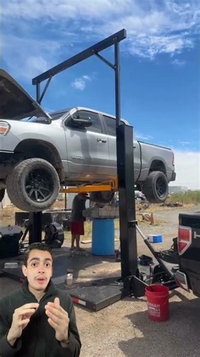 Mobile mechanic solves everything on-site with a portable car lift #innovation #services
