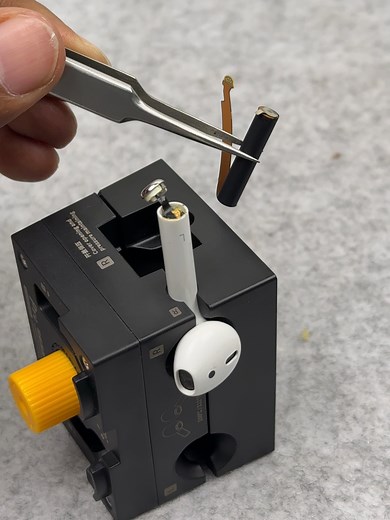 How to Change AirPod 1/2 Battery: A Step-by-Step Guide
