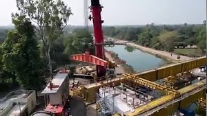 Catch a glimpse of girder erection over Petlad canal in Anand Dist., Gujarat, using the Span-By-Span method, followed by the moving of 1000 MT of full-span girder using the State-of-the-art Full-Span Girder Launching Method (FSLM) without obstructing the water flow. #BulletTrain | Ministry of Railways, Government of India