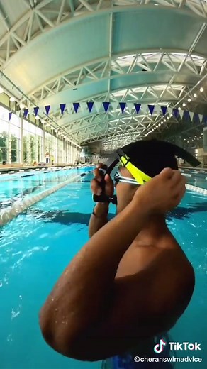 Most of you think snorkels are only for the elite. But beginners can benefit from it too. Watch till the end to understand why all swimmers should get a snorkel asap #cheranswimadvice #swimmer #swimminglessons #swimmingtips #swimbikerun #swimming #snorkel #underwater