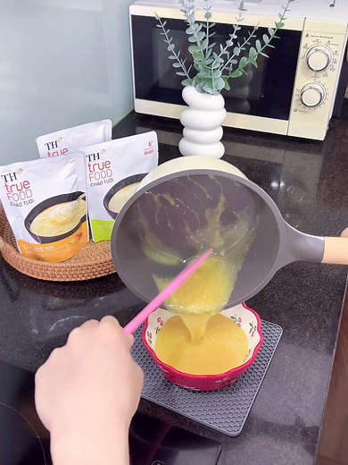 Cháo tươi TH true FOOD: Tiện lợi và Ngon miệng cho Bé